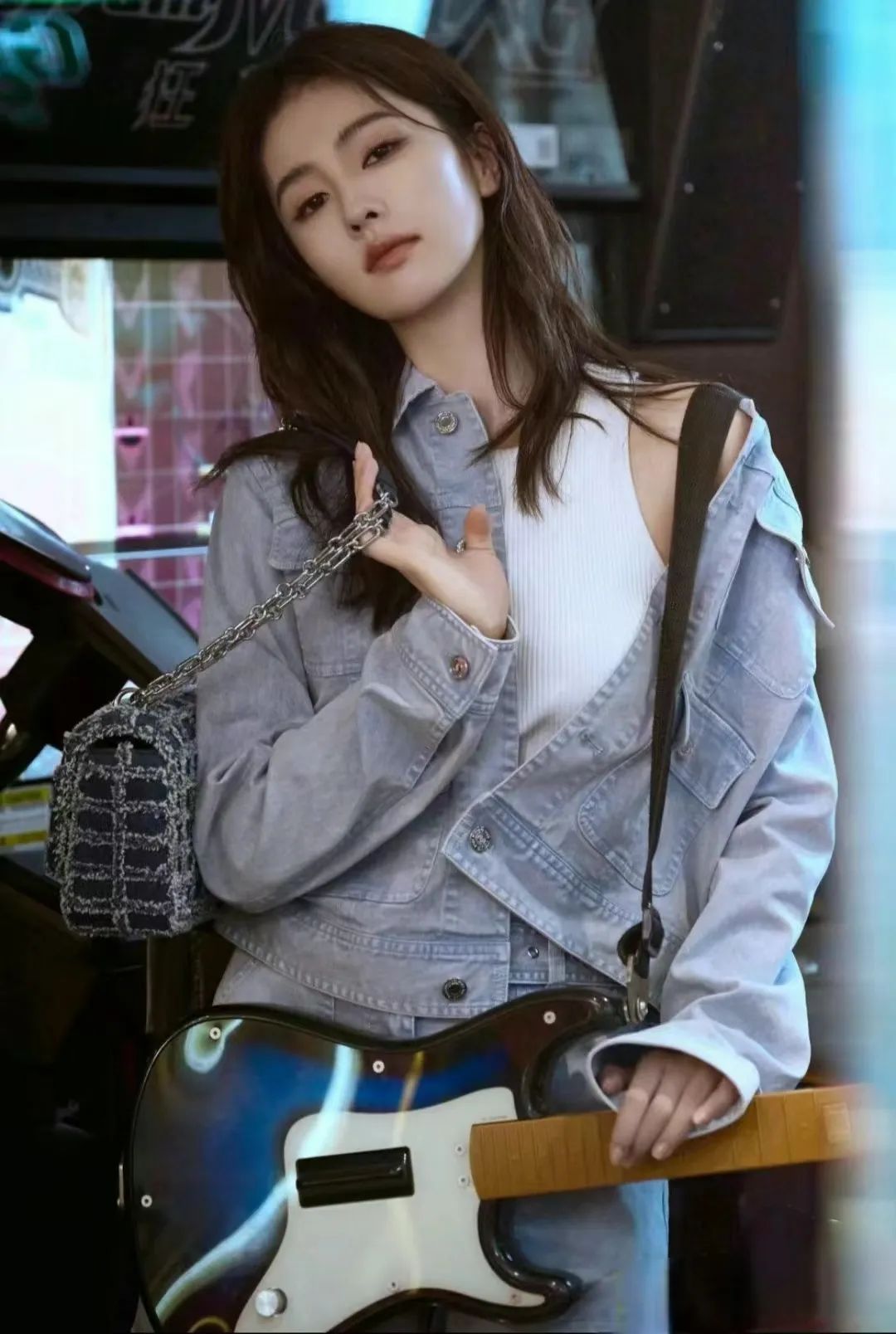 可爱美女图手机壁纸 - 炫图天下