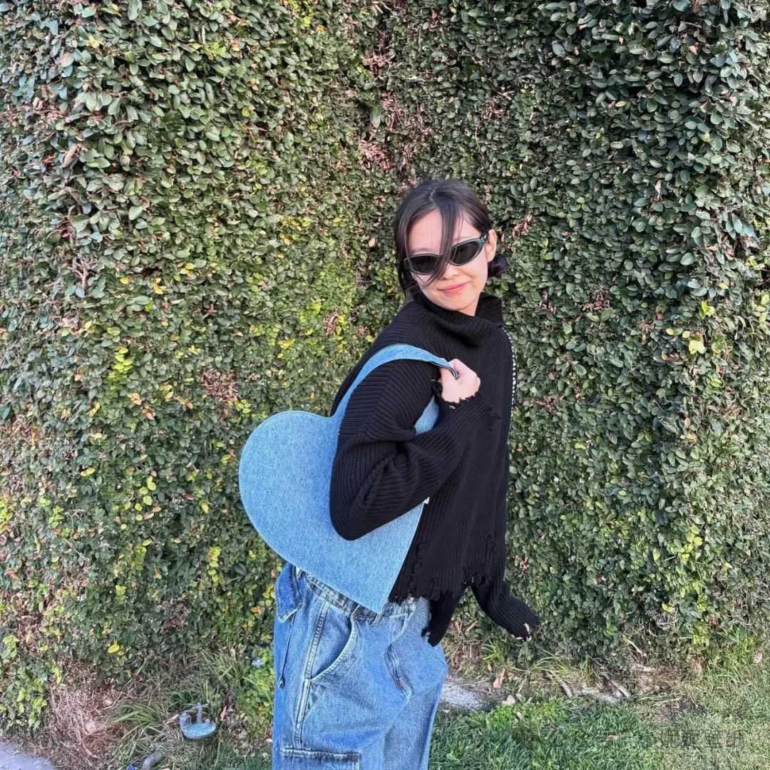 jennie新造型大赏！从休闲牛仔到华丽礼服，满满都是爱与魅力|壁纸 - 炫图天下