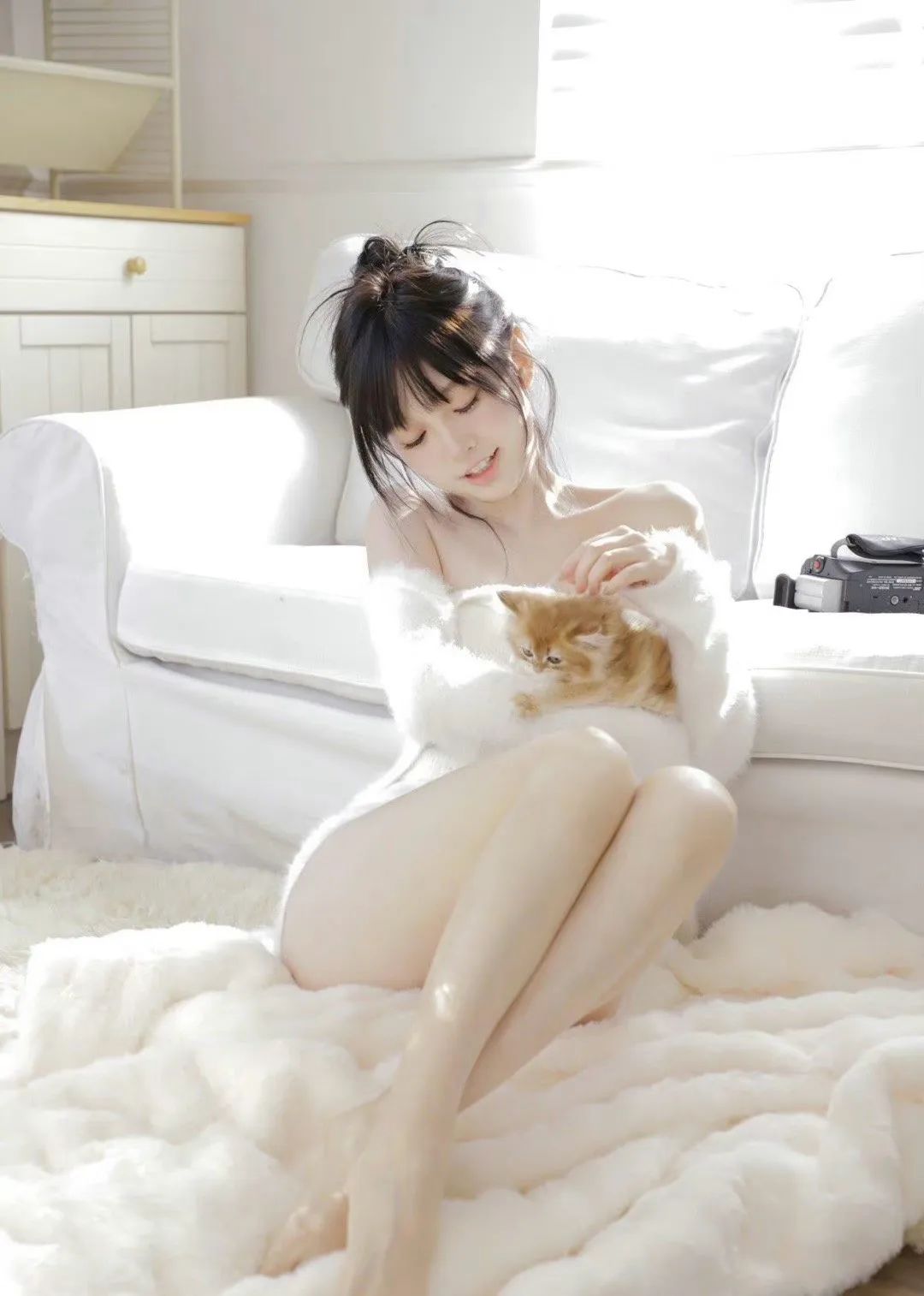 超白长腿美少女 可爱猫猫！ - 炫图天下