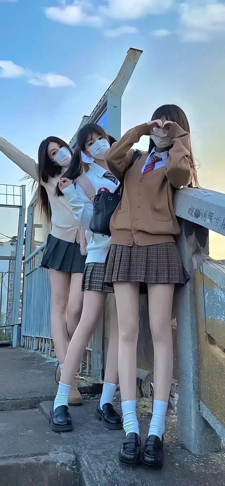 心花荡漾的美女壁纸 - 炫图天下