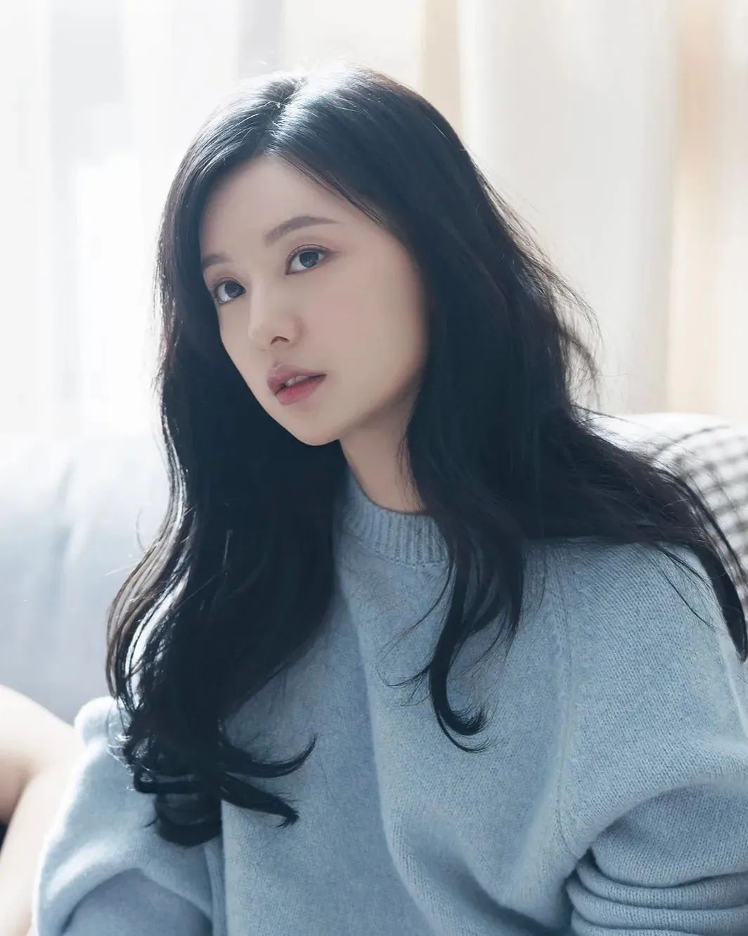 32岁的金智媛 凭借与金秀贤合作的《眼泪女王》火爆全网！韩娱奇迹！ - 炫图天下