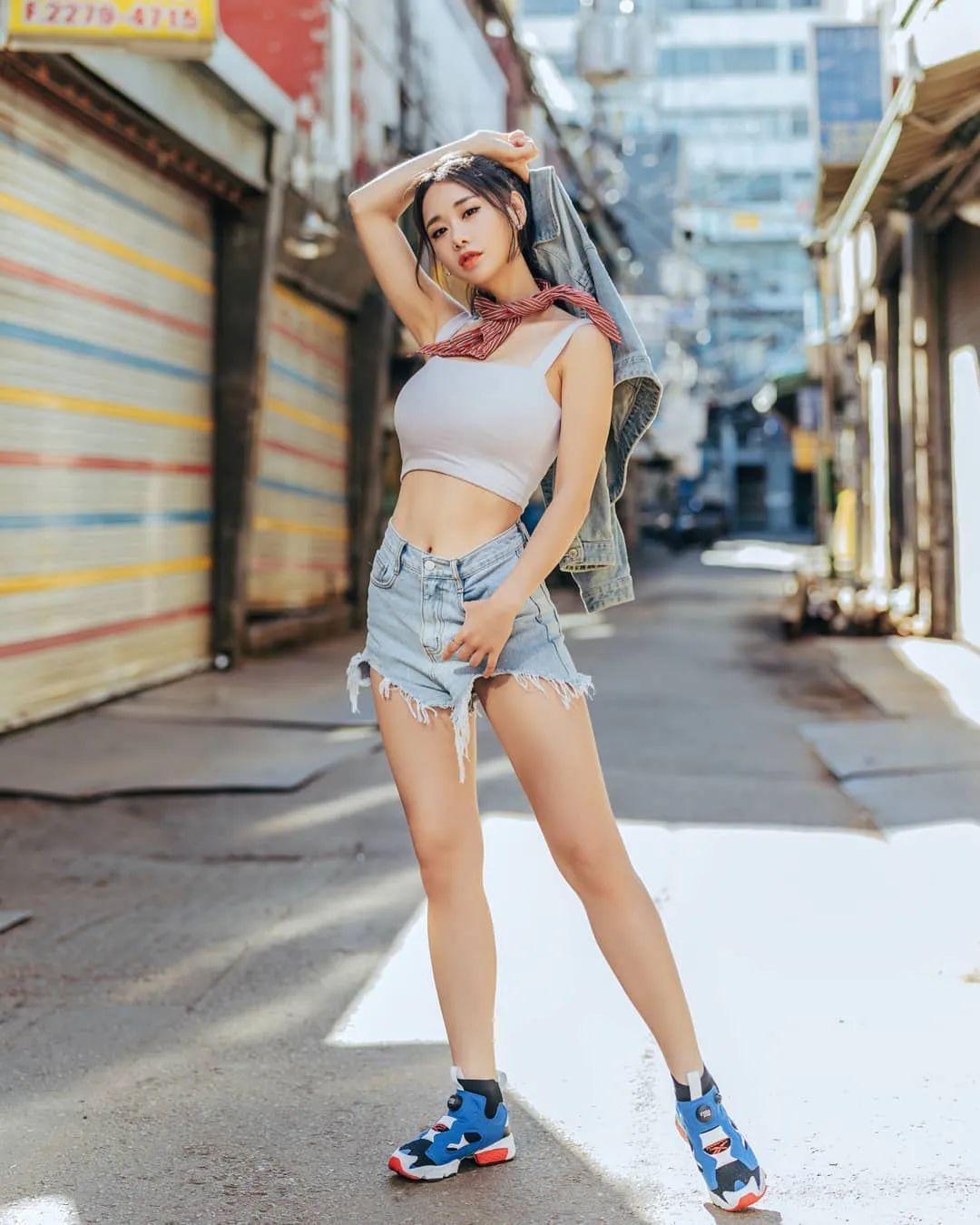 炸裂身材，完美曲线！南韩这妹子太夸张了 - 炫图天下