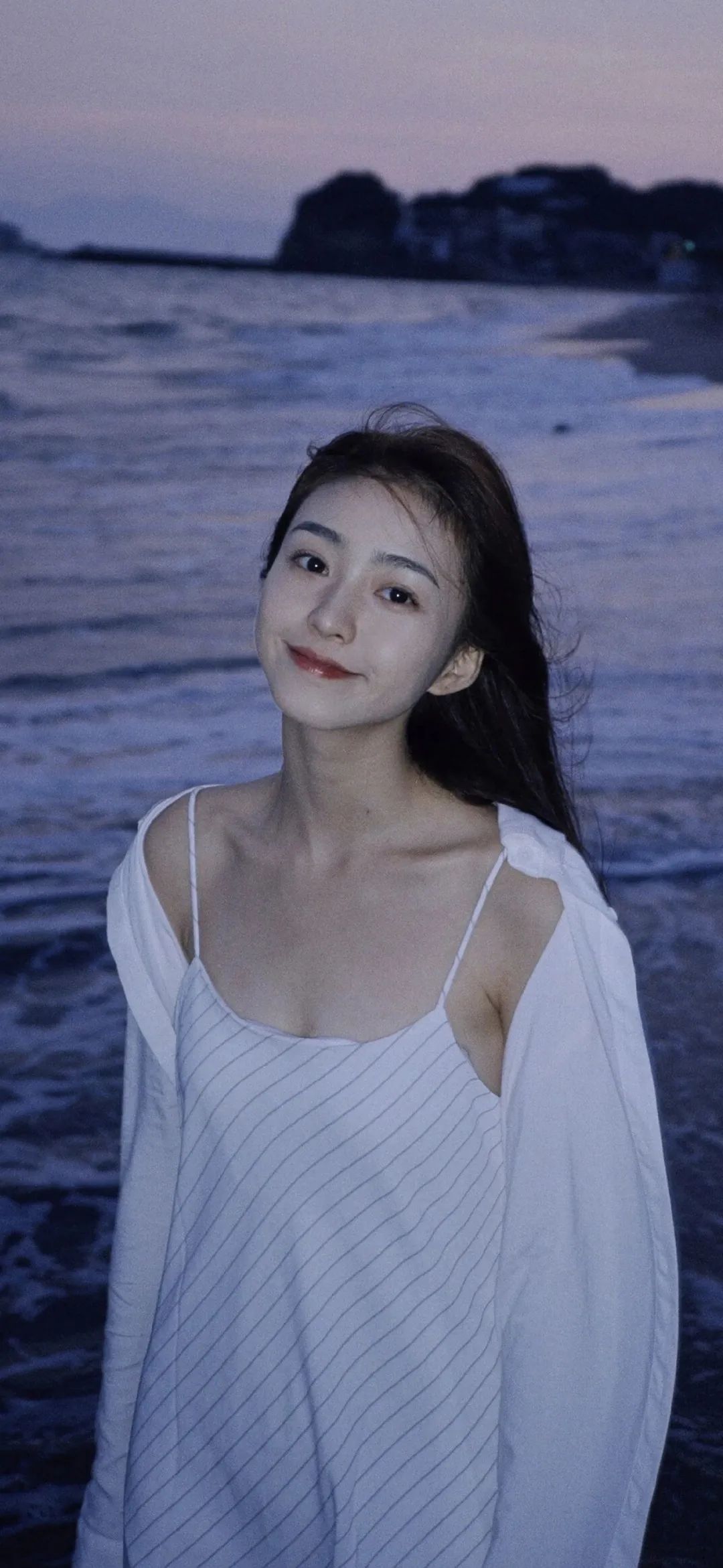 坏坏女生壁纸 | 双份快乐 - 炫图天下