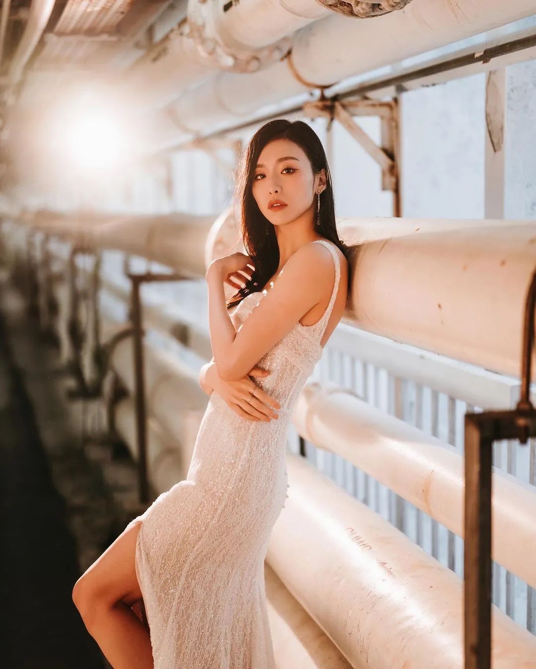 香港最美长腿女神！变身辣妈，更迷人了 - 炫图天下