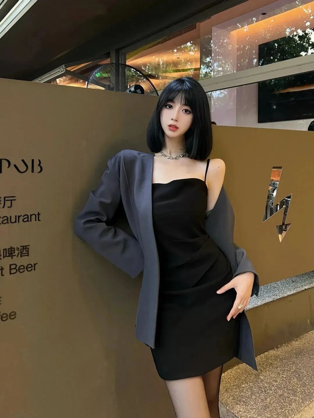 美女模特、修长美腿 、美艳迷人 - 炫图天下