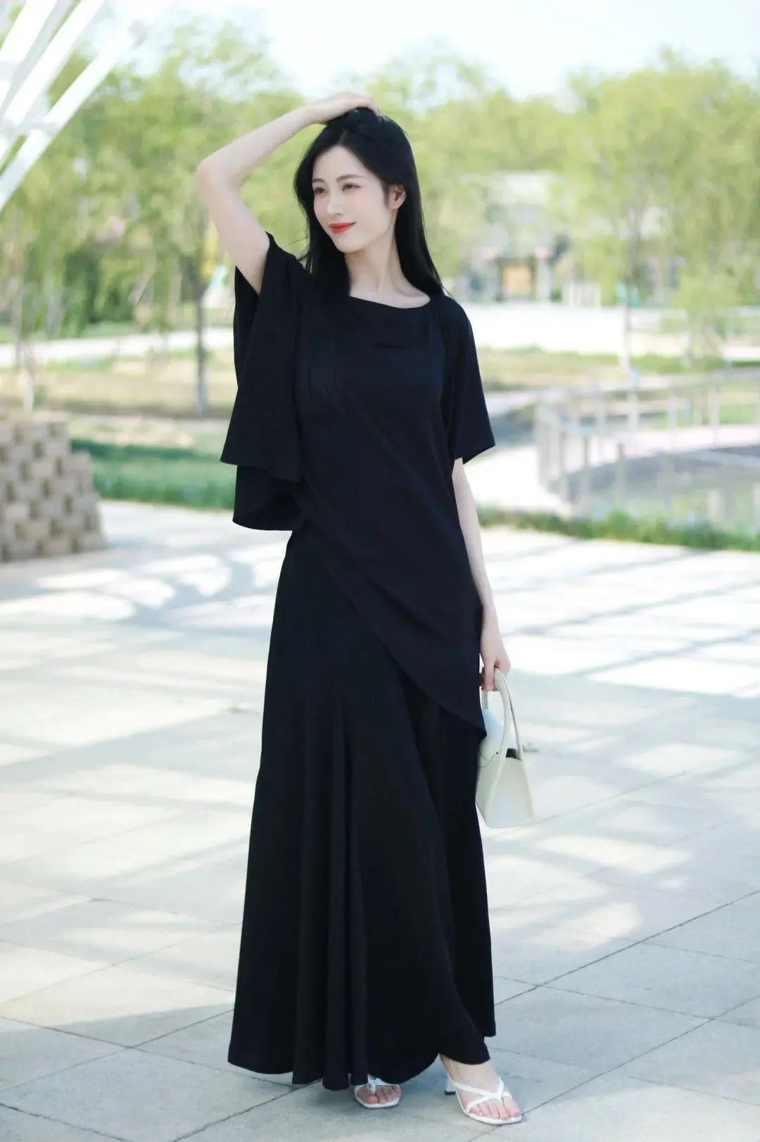 【美女写真】黑裙美妇 - 炫图天下