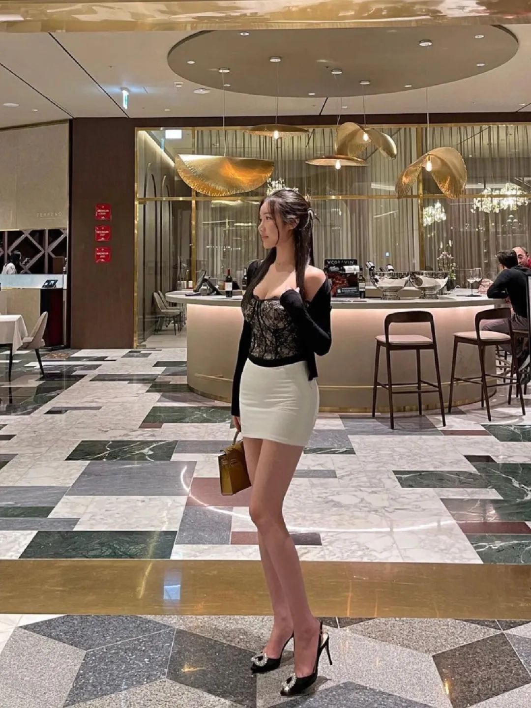 演绎风情万种，黑色的神秘！ - 炫图天下