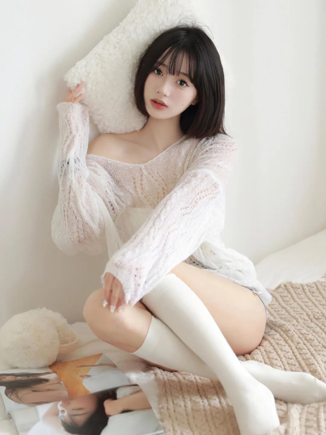 超有气质的短发女生居家写真 - 炫图天下