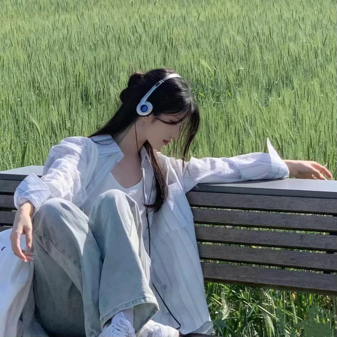 “爱你的人无处不在，想你的人一直都有。” - 炫图天下