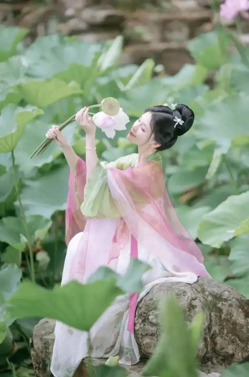 时光轻语，月下共长歌 - 炫图天下