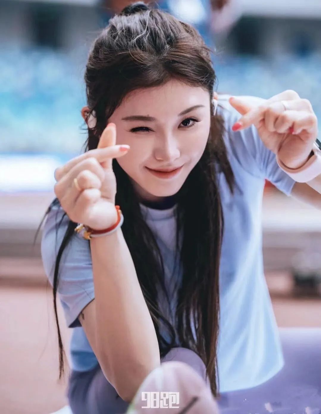 美女网红：吴艳妮？韩国金敏智？铁三女神冯竟爽？“运动女神”谁最美？ - 炫图天下