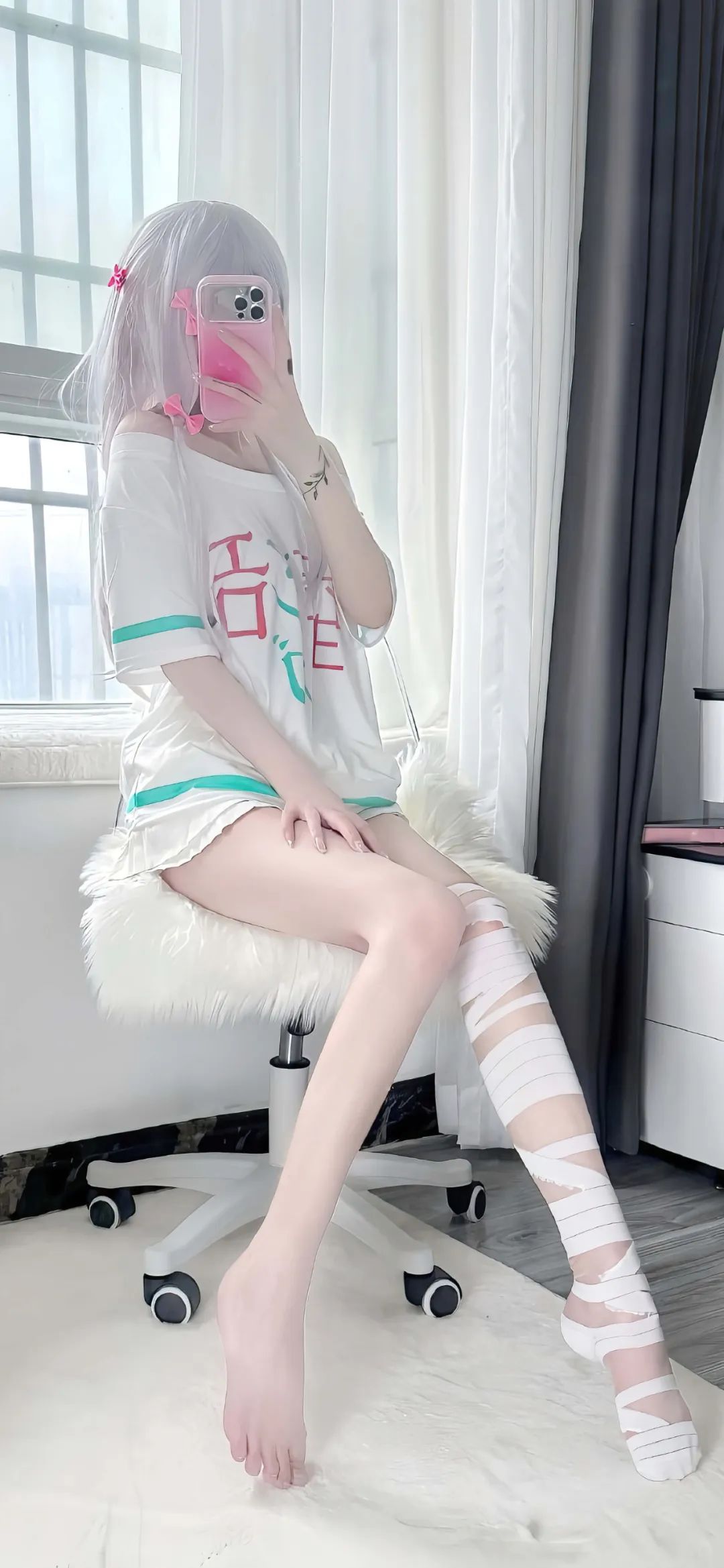 美女壁纸 | 我把心事写在落叶上 盖上印记投递到秋天里 - 炫图天下