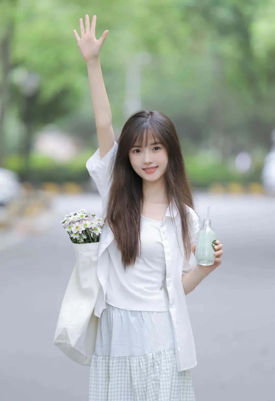 惟余美，芳草萋萋，人如画…… - 炫图天下