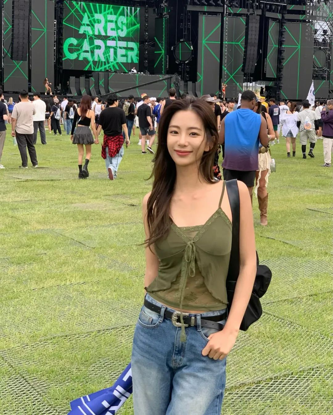 顶级建模脸！又美又飒的小姐姐，她的眼睛灵动好像会说话 - 炫图天下