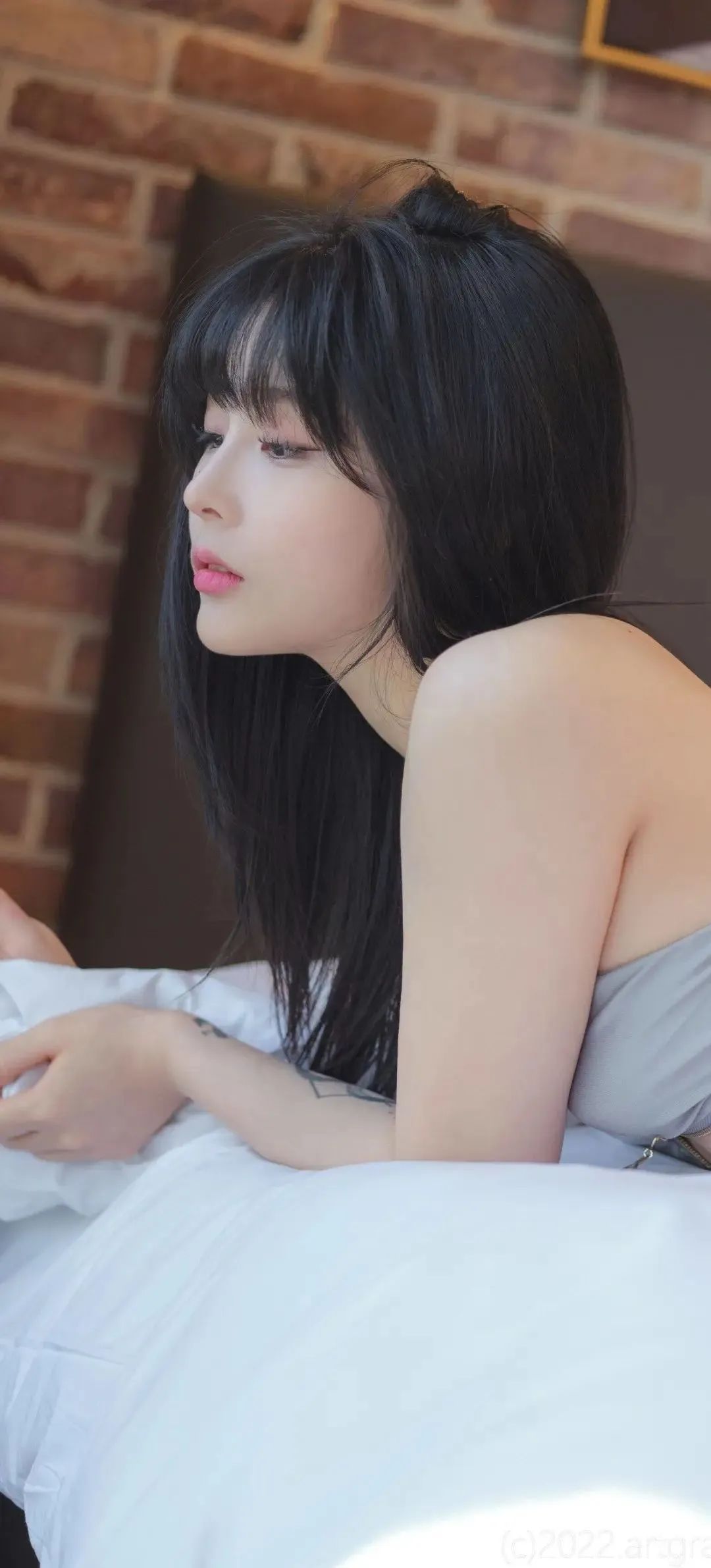 氛围感美女全屏壁纸 - 炫图天下