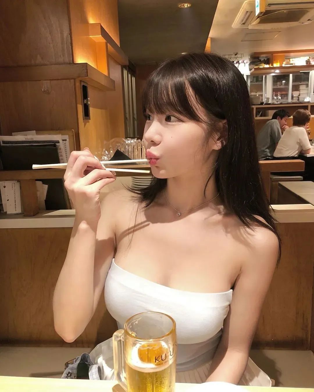 甜系韩妹｜美女壁纸｜玫瑰呀玫瑰我爱你，美眉呀美眉，我也中意你！ - 炫图天下