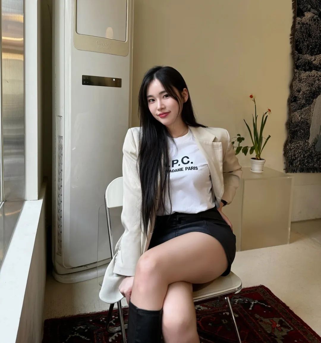 电气工程师眼中的女性之美：极品美腿！白皙润滑，又美又欲，这身材真的绝了。 - 炫图天下