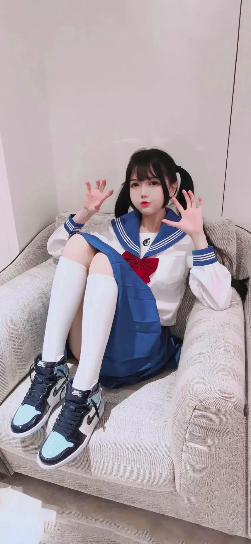 纯欲壁纸｜每当电话响起，总期待是你的号码 - 炫图天下