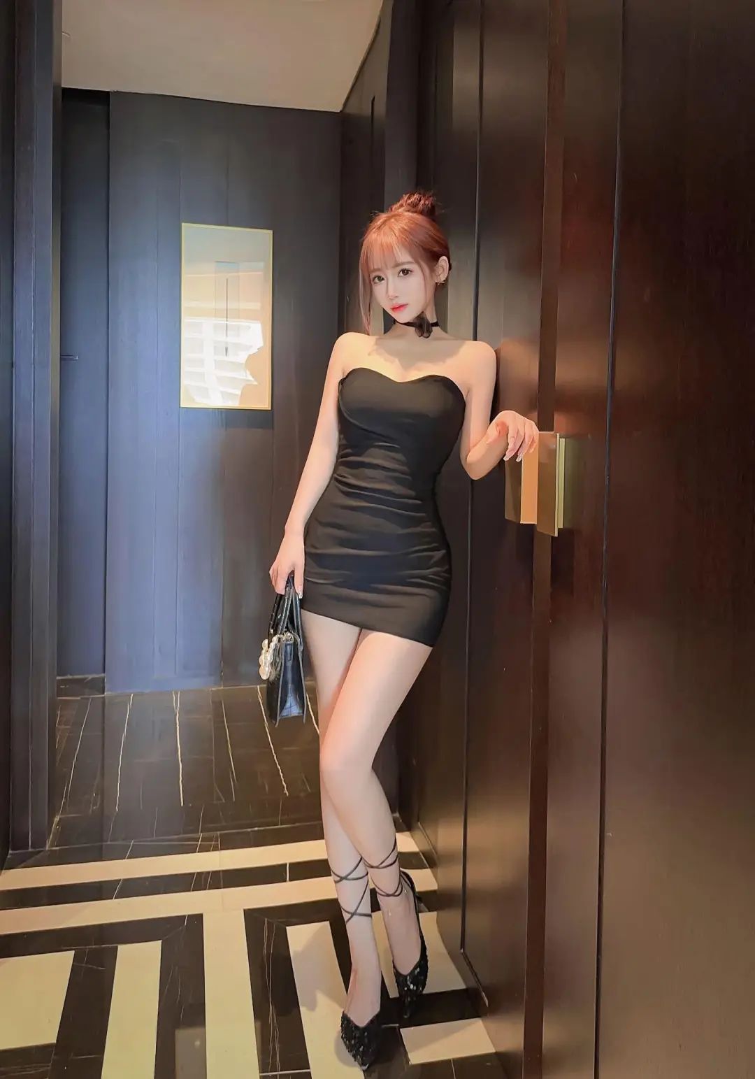 【美女故事】相约酒店 - 炫图天下