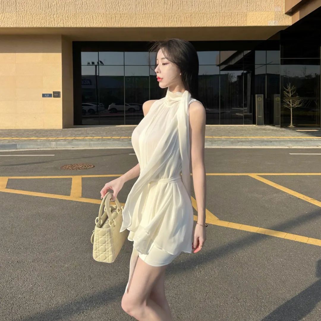 超级无敌大长腿！白皙玉柱很莹润，这身材，永远看不够 - 炫图天下