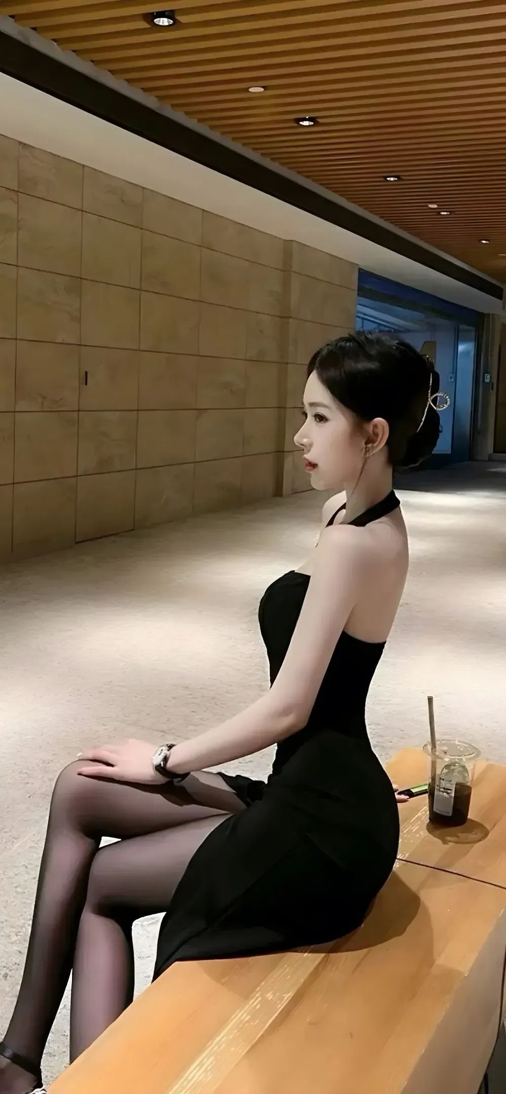 渣男壁纸｜长腿+黑丝=梦中女神！ - 炫图天下