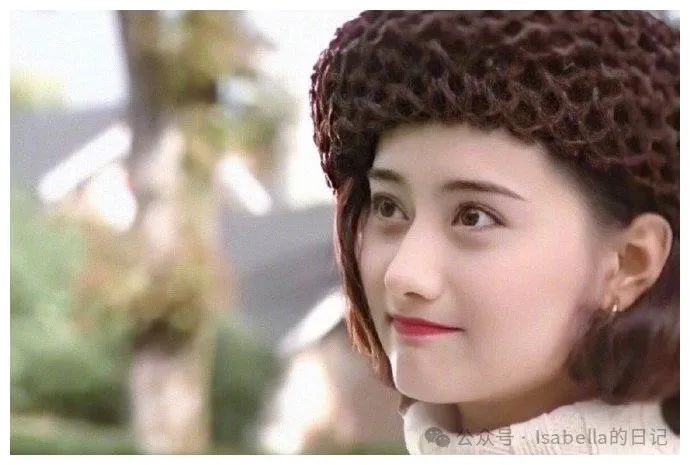 陈德容的紫菱，是会做梦的女孩，她的一颦一笑里，都能读出一个怀春少女的痴狂与美好 - 炫图天下