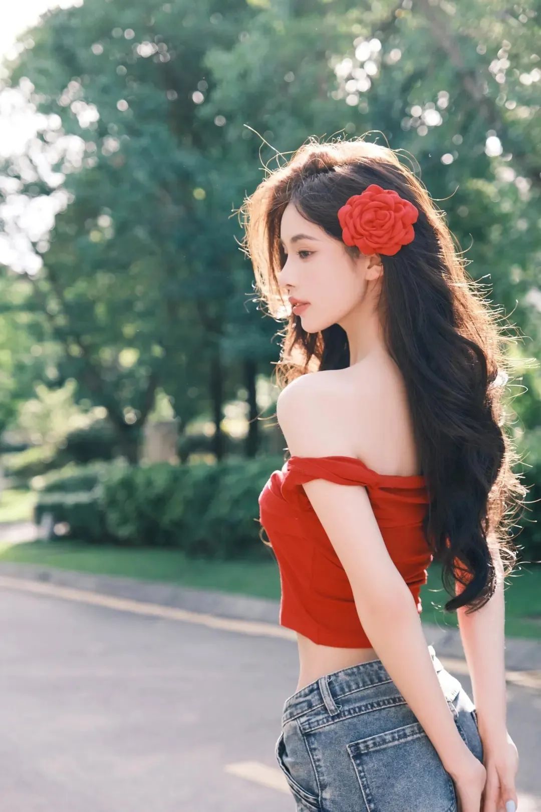 美女壁纸｜看到红色会好运降临哦 - 炫图天下