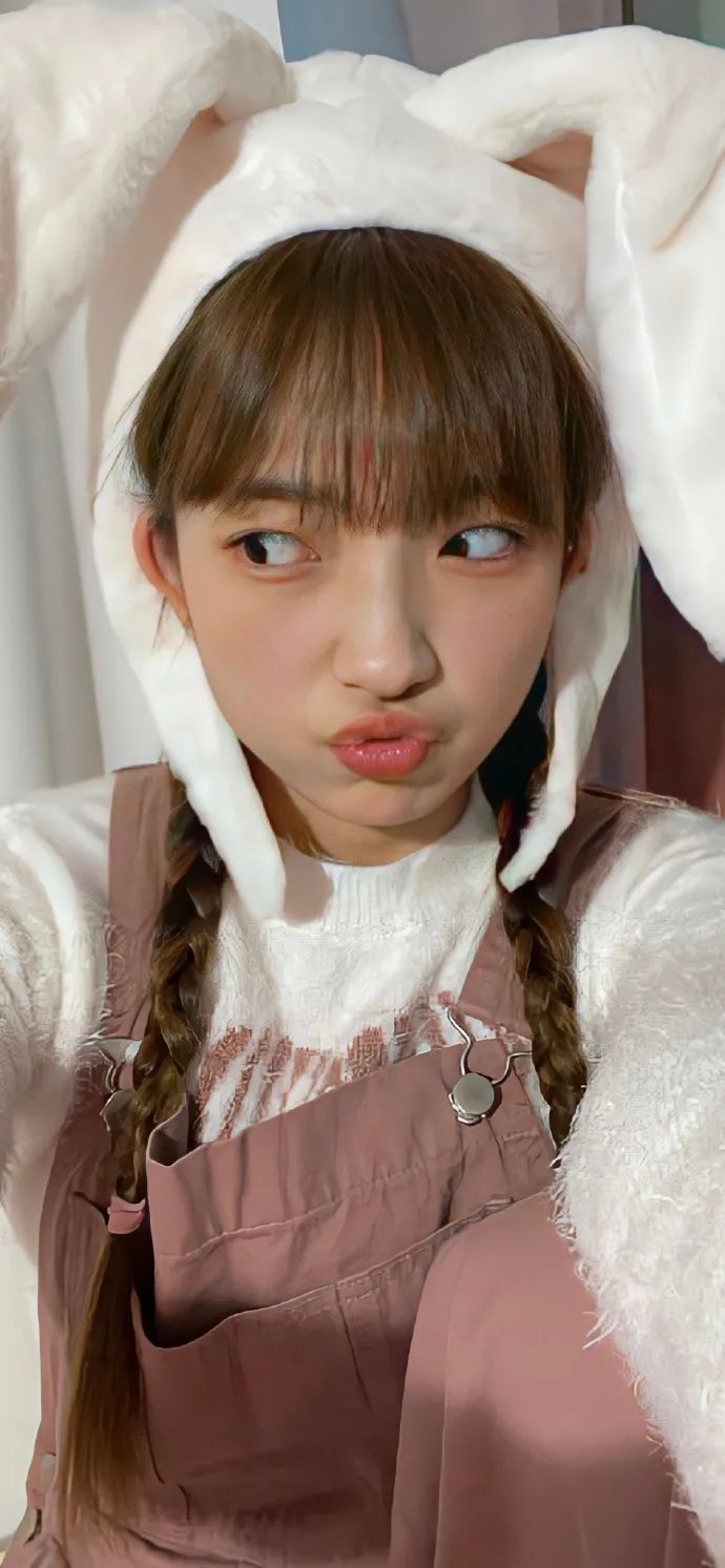 手机壁纸 | 等我失控的心坠落在你心海 - 炫图天下