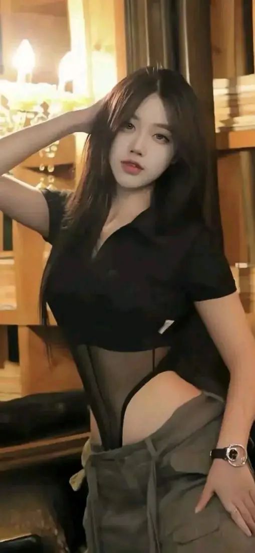 美女壁纸 | 肤白貌美 - 炫图天下