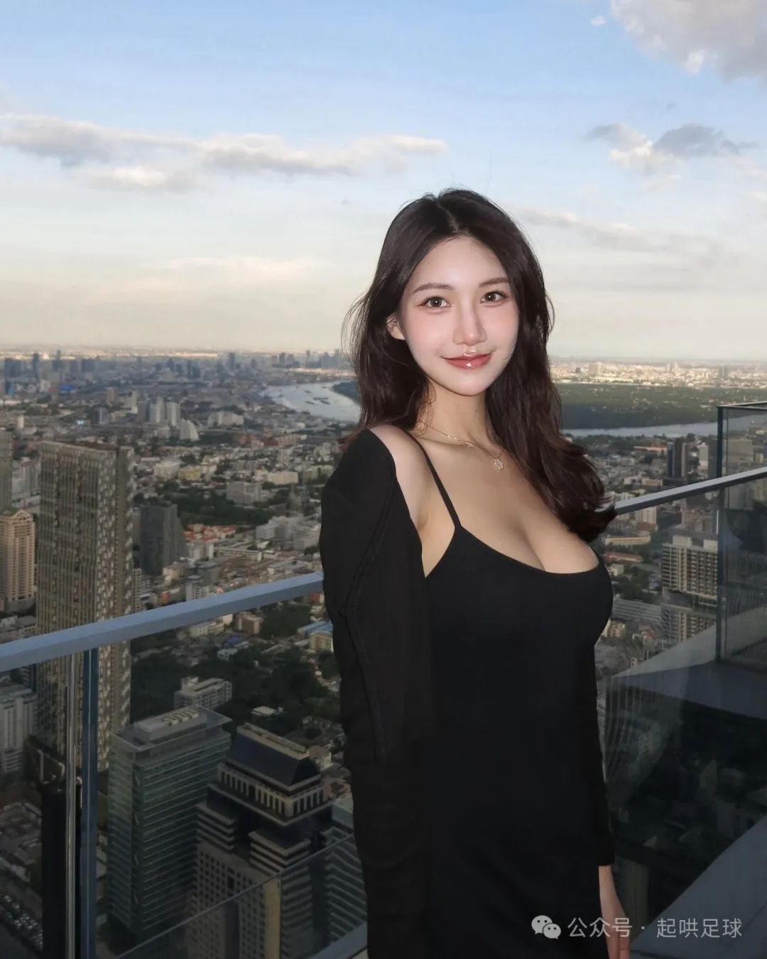 台湾美女网红，大长腿顶不住 - 炫图天下