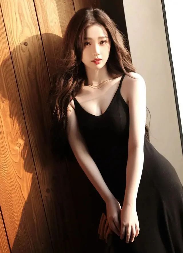 美少女虞书欣，清纯与性感同在，可爱与轻熟并存 - 炫图天下