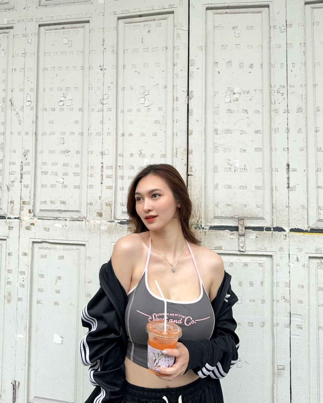 撞脸美娜！颜值爆表！气质优雅！ - 炫图天下