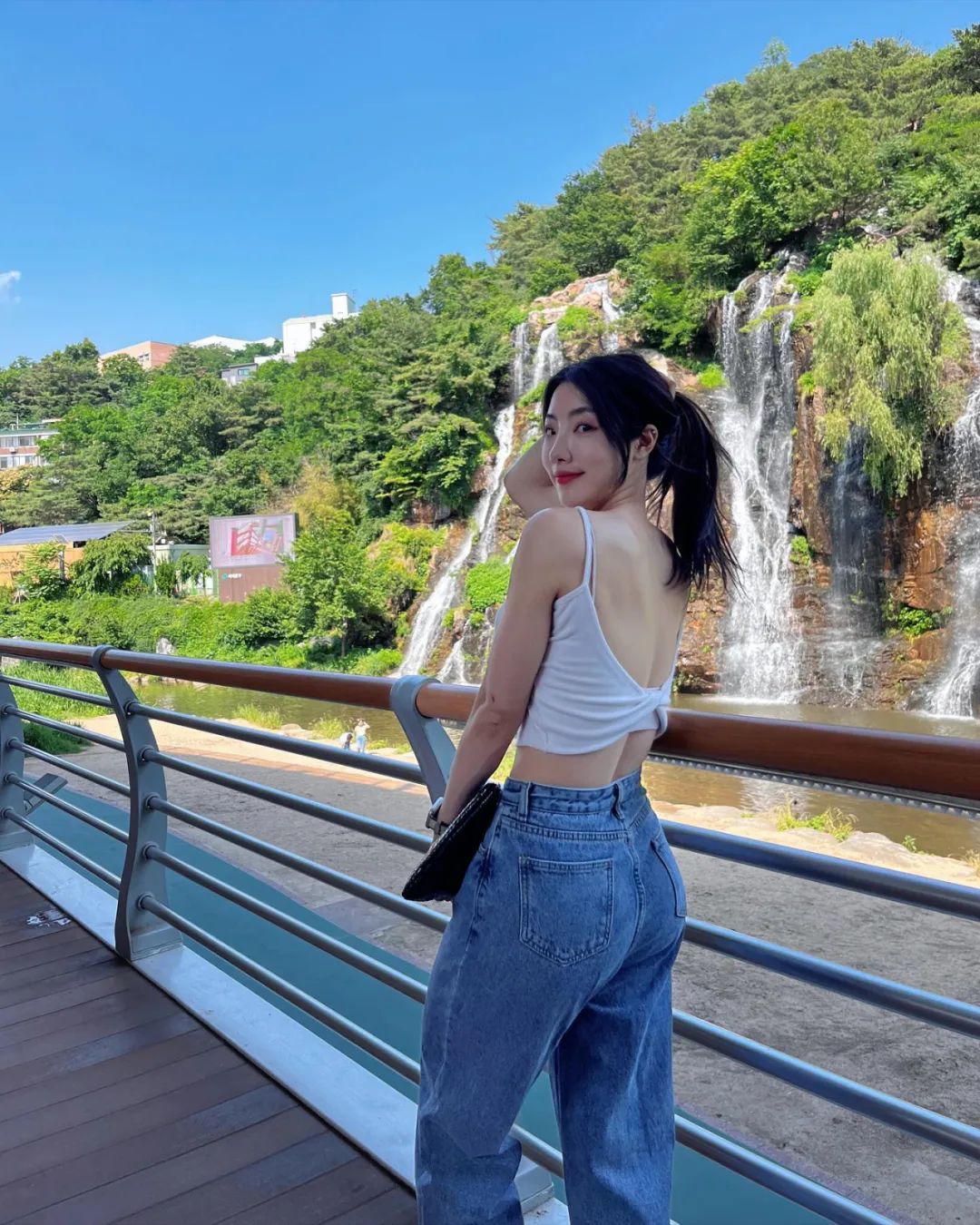 韩国健身女神！优雅成熟，魅惑迷离，这身材真的爱上她了 - 炫图天下