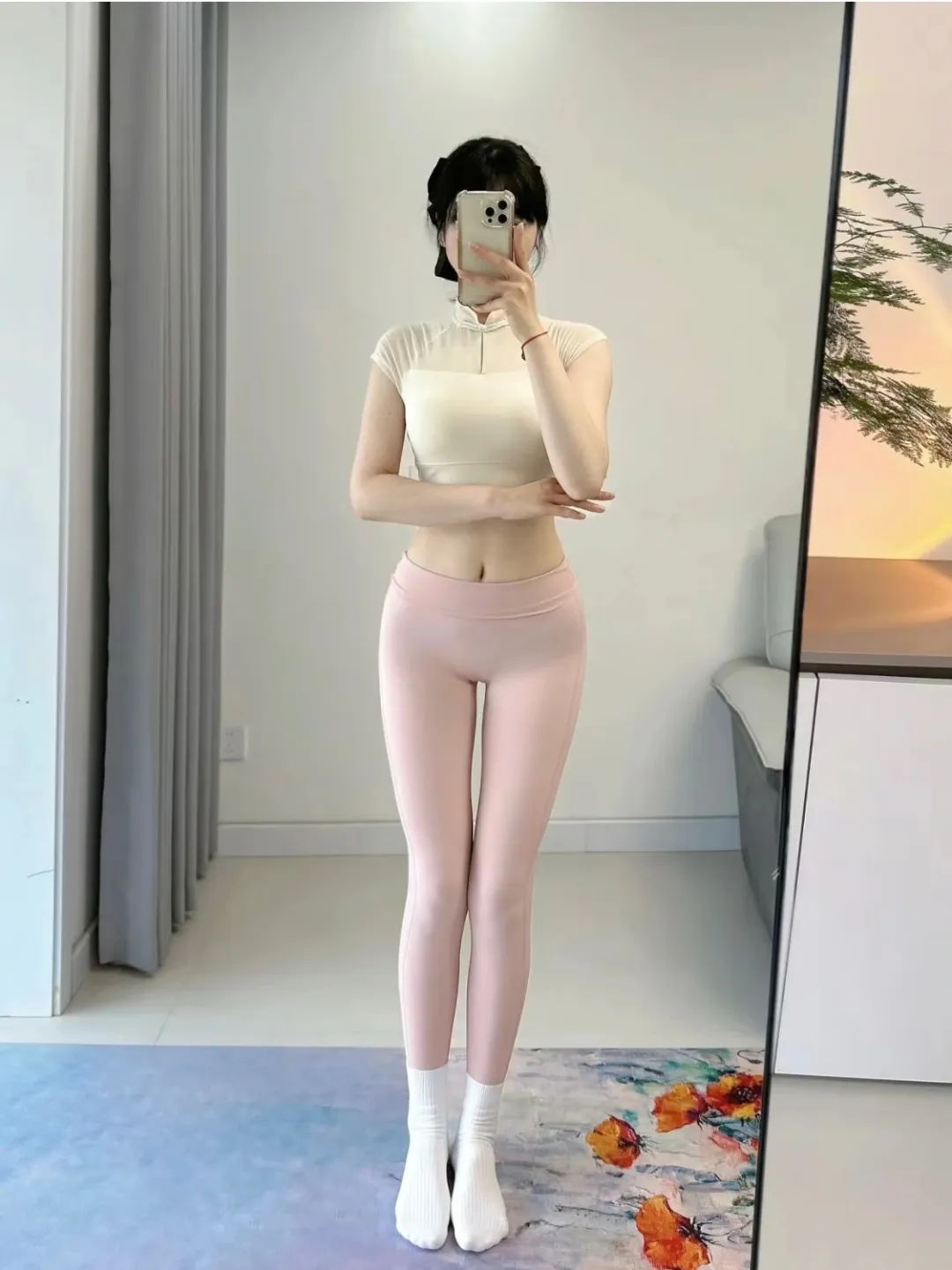 瑜伽穿搭，甜蜜紧致 - 炫图天下