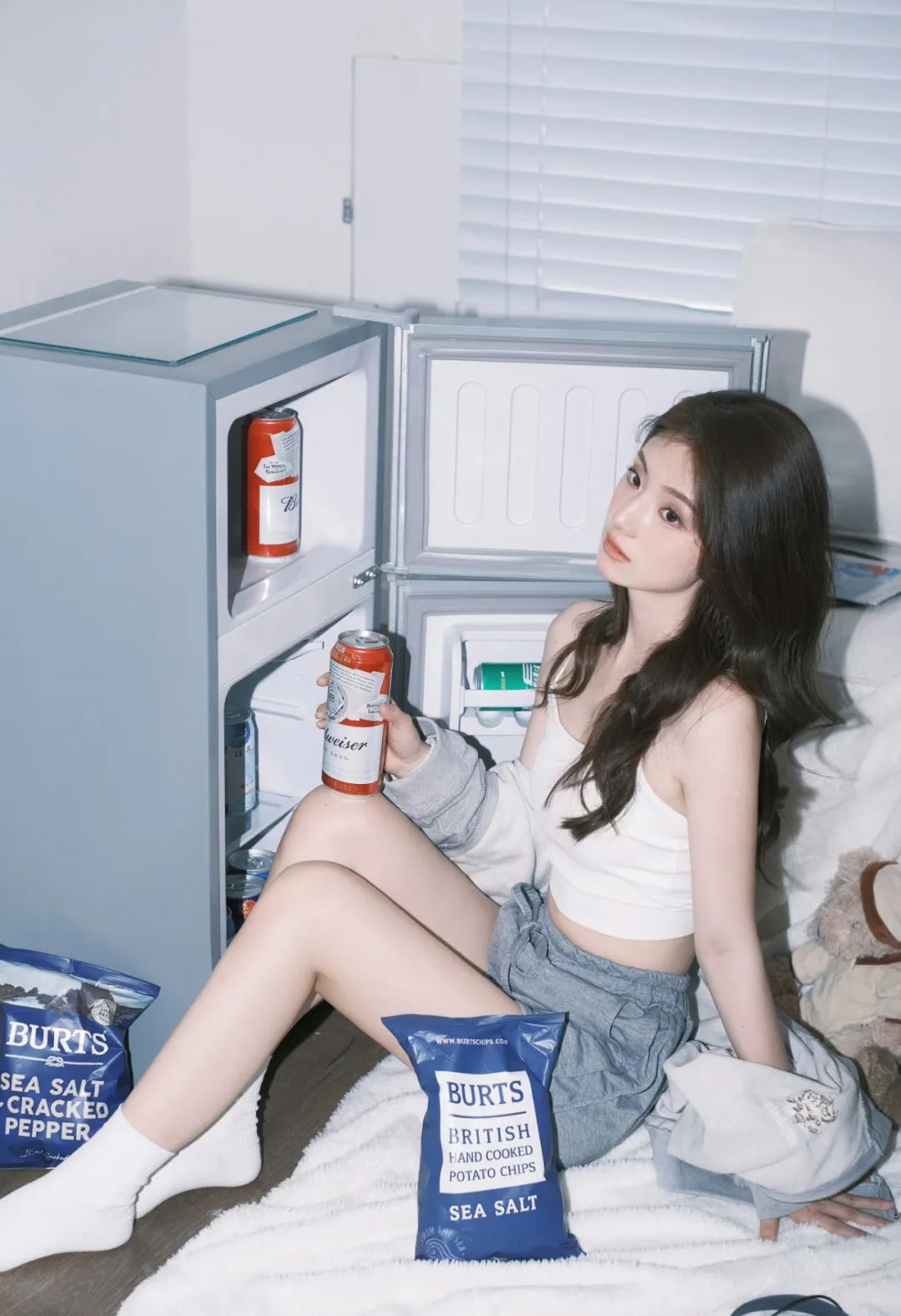 清新优雅的美女图片迷人居家写真 - 炫图天下