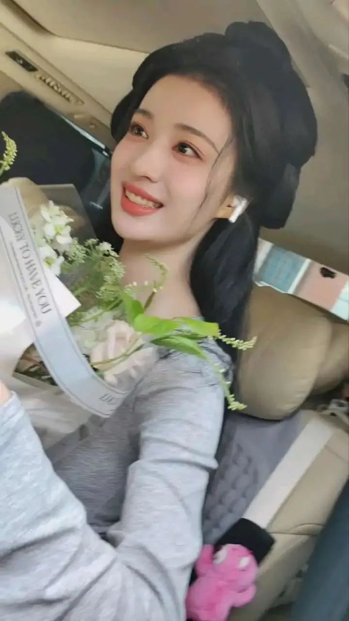 王楚然壁纸 | 不翻白眼儿 姐还是我心中最美！ - 炫图天下