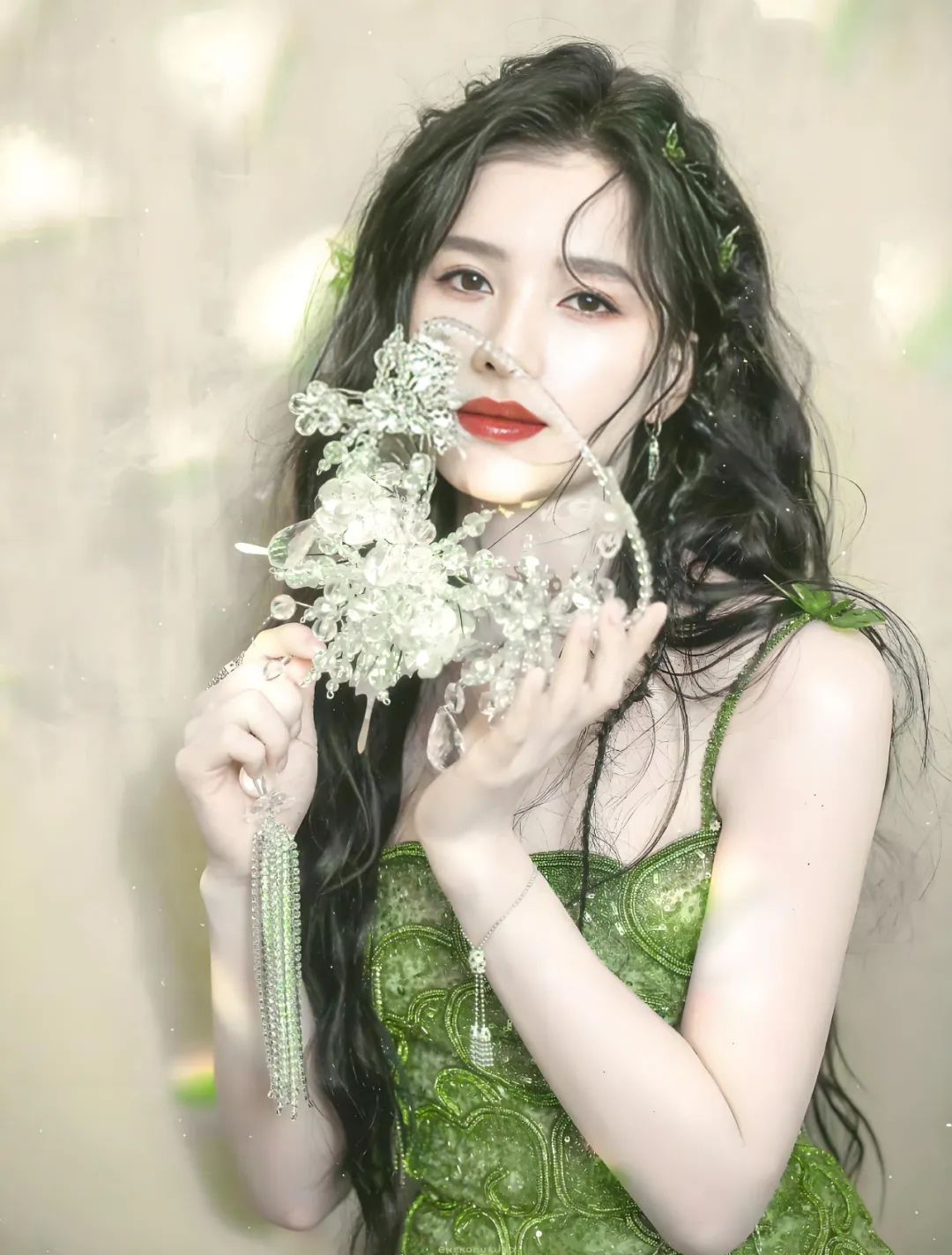 张婧仪 | 一袭绿衣化身森林小仙子 - 炫图天下