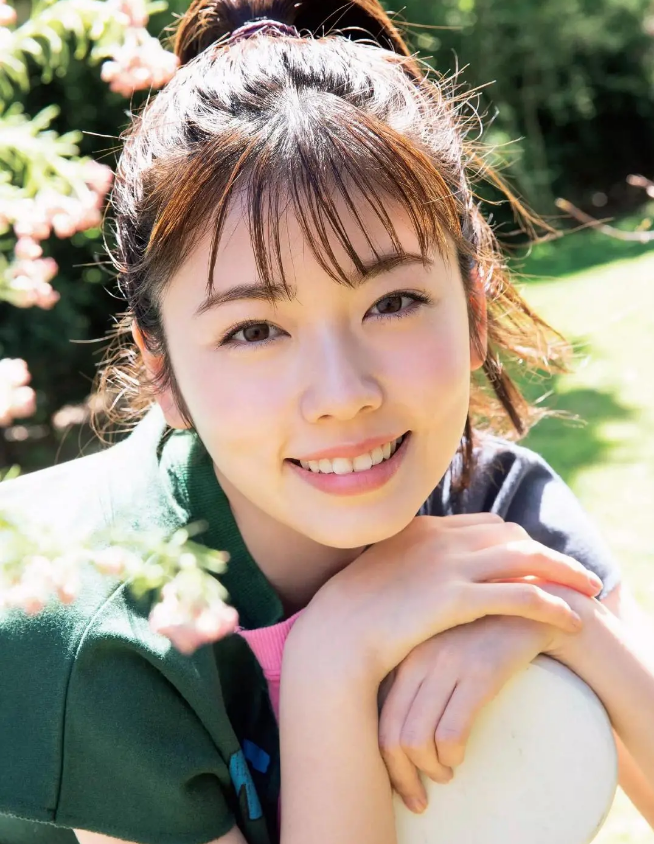 让人一眼就沦陷的宝藏女生 - 炫图天下