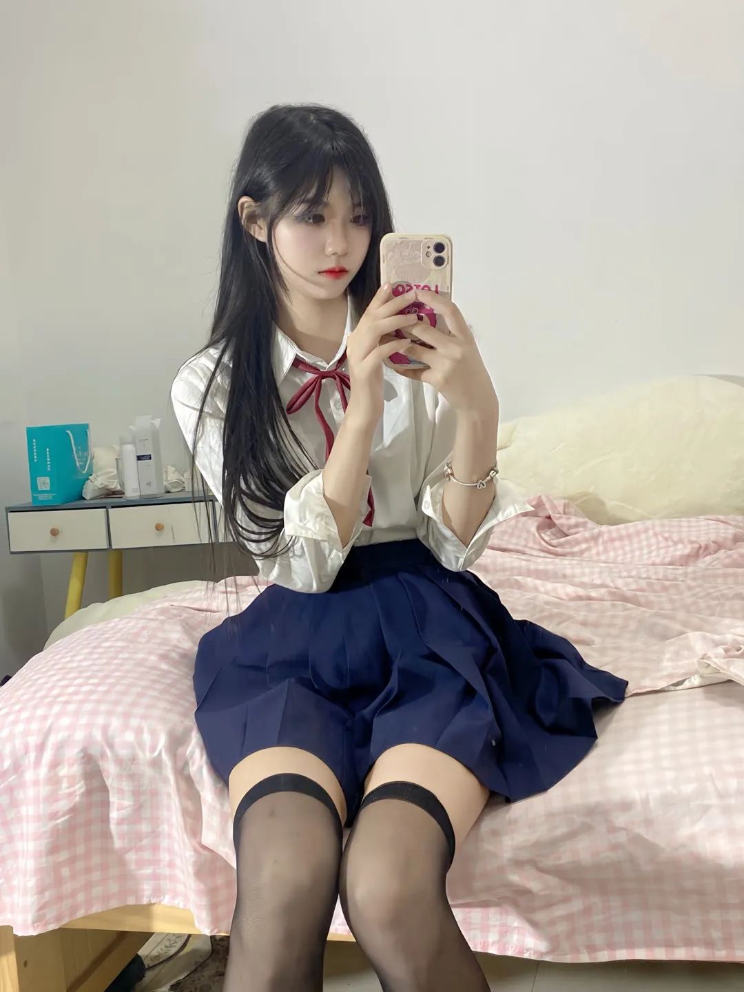美图壁纸：漂亮小姐姐 - 炫图天下