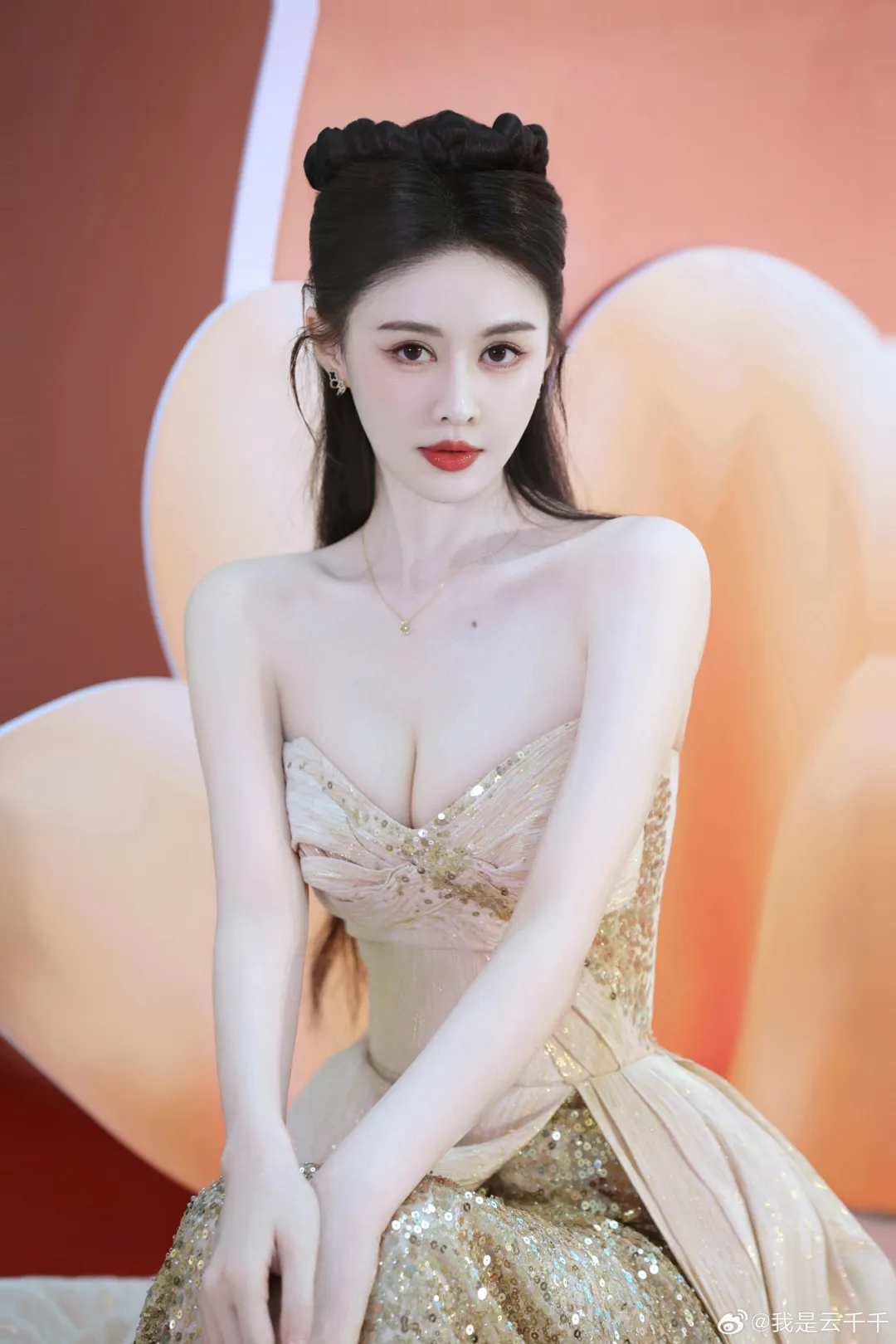 大导的眼光！00后晶女郎！这身材真有的看！ - 炫图天下