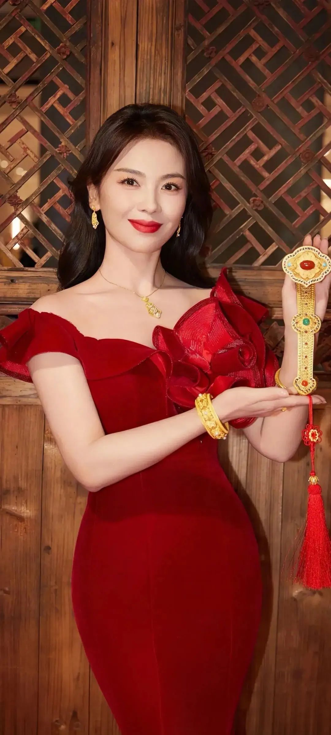 壁纸｜刘涛精致典雅气质大气抹胸壁纸分享 - 炫图天下