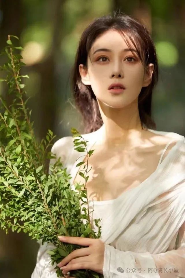 壁纸｜张馨予大长腿超绝漂亮壁纸 - 炫图天下