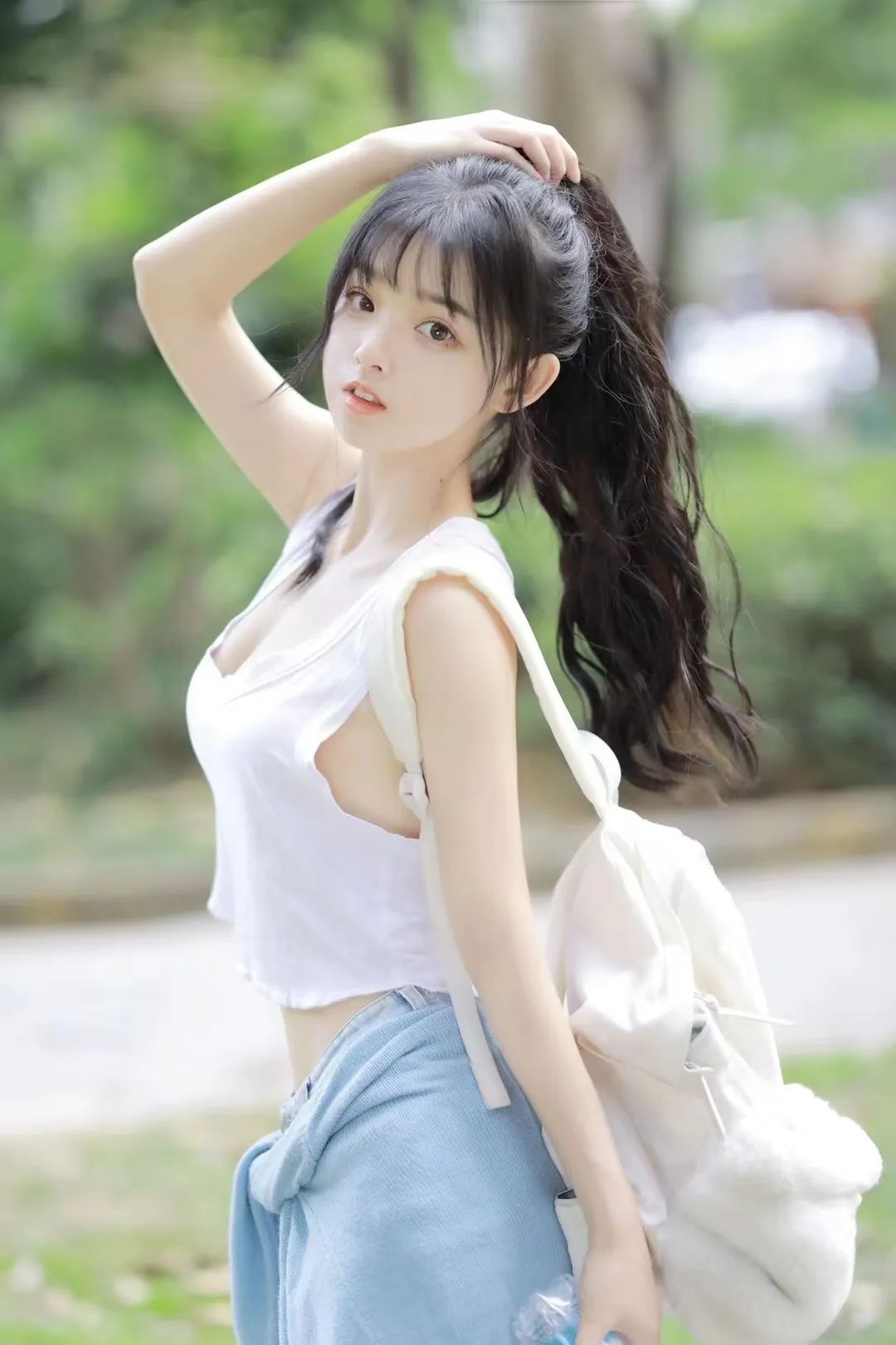 去打球吧 这么好看的球场女孩少见 - 炫图天下