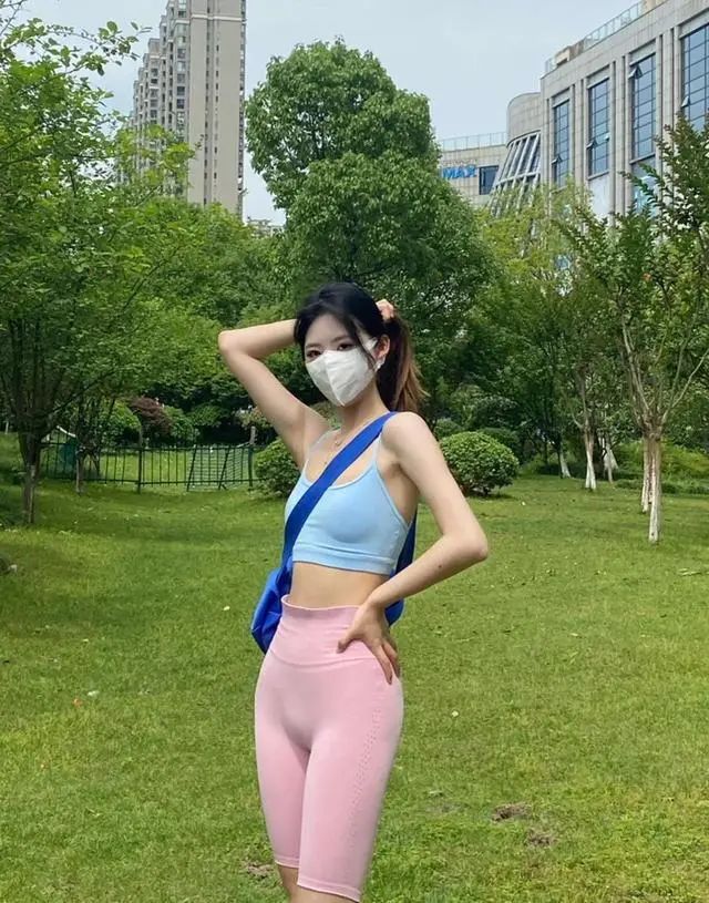 身材好，颜值高的小姐姐又来了 - 炫图天下