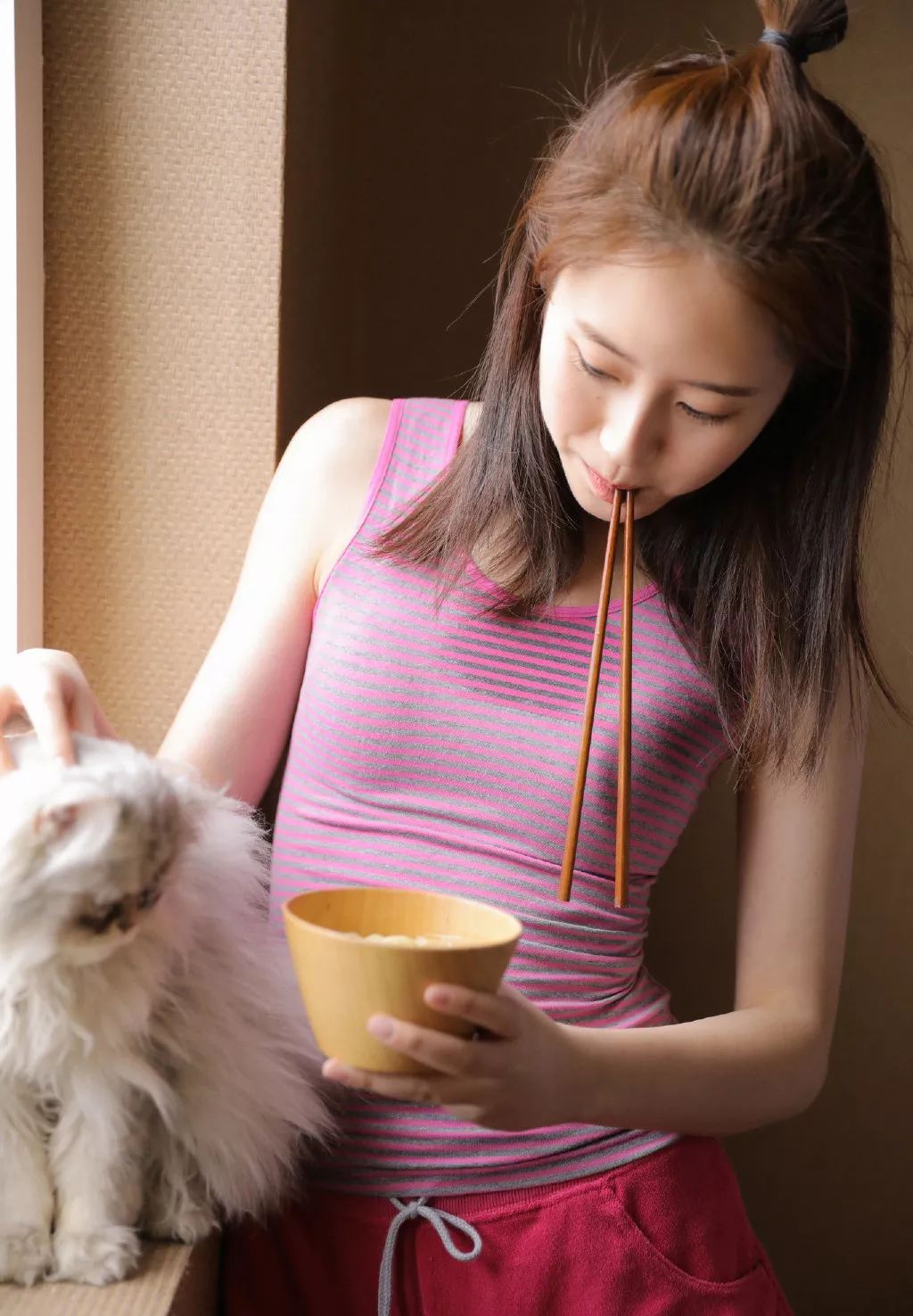 美女私房照.粉色可爱美眉，很迷人 - 炫图天下