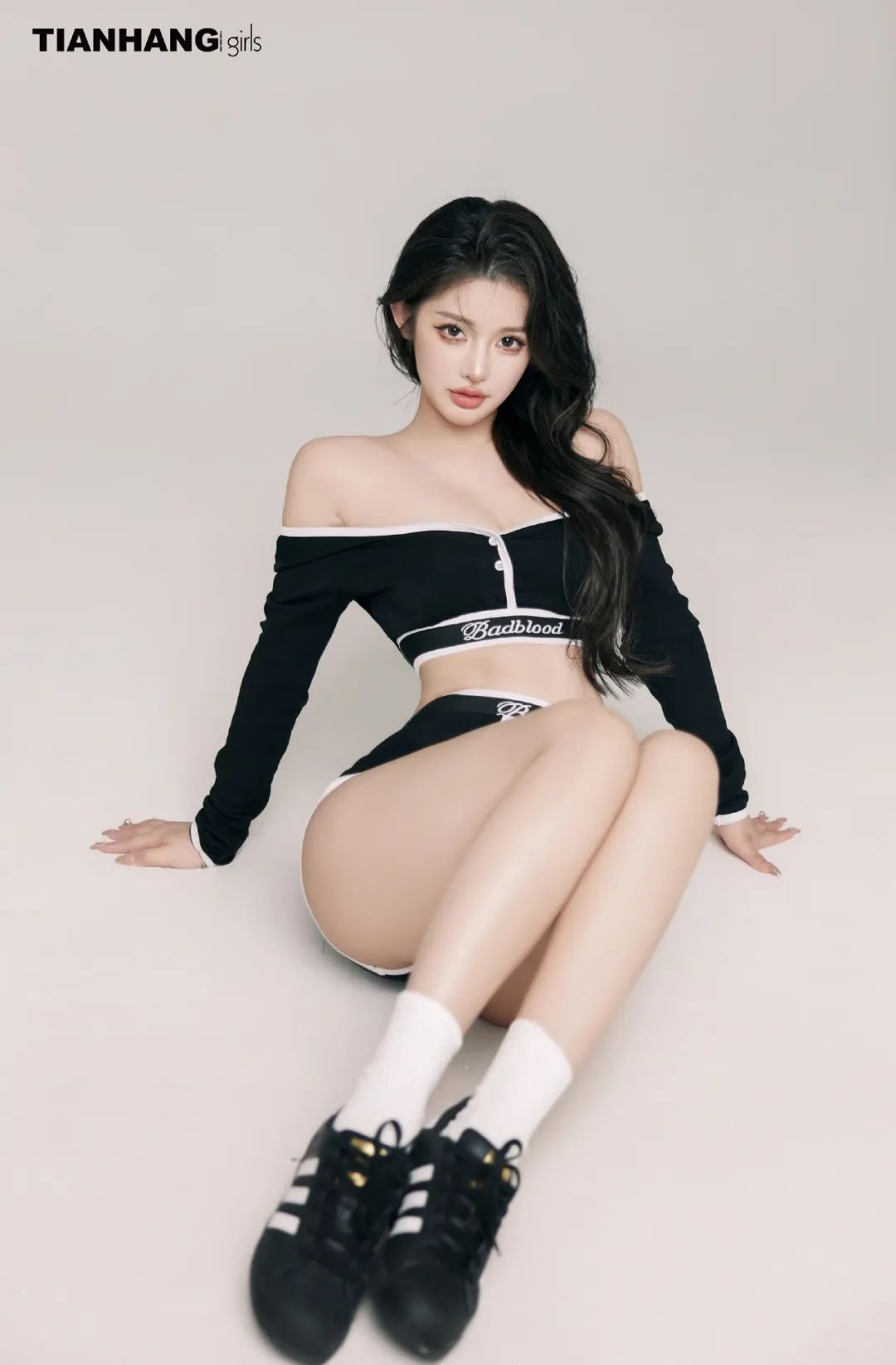 唯美迷人美女写真照 - 炫图天下