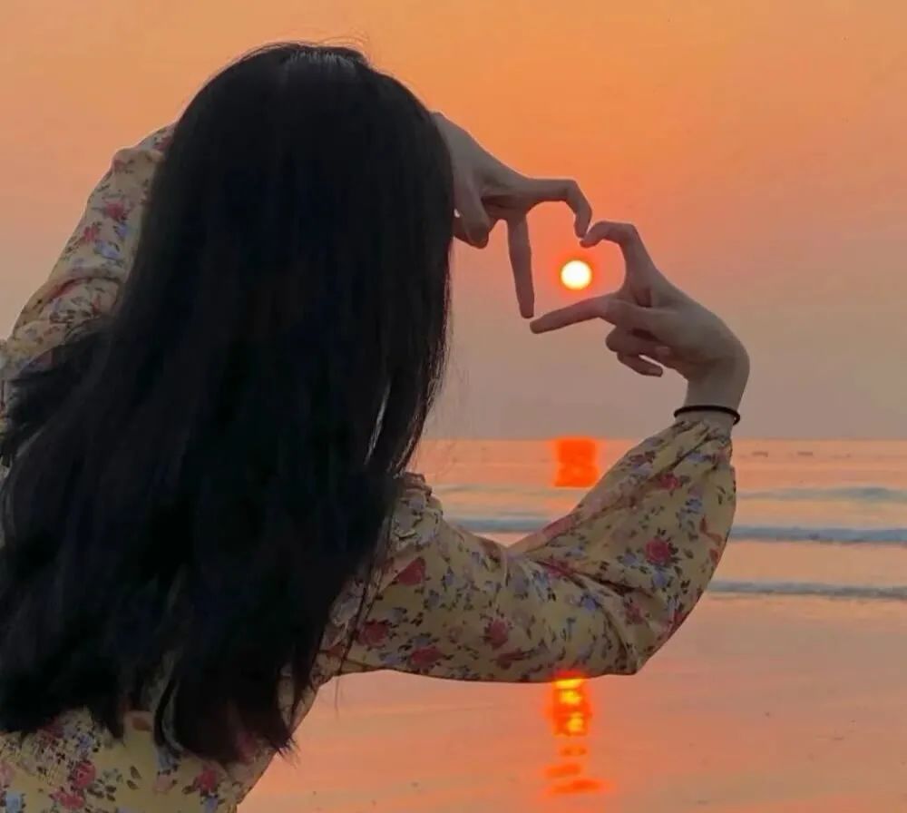 WeChat女生头像 | 夕阳下黄昏背影女头 - 炫图天下