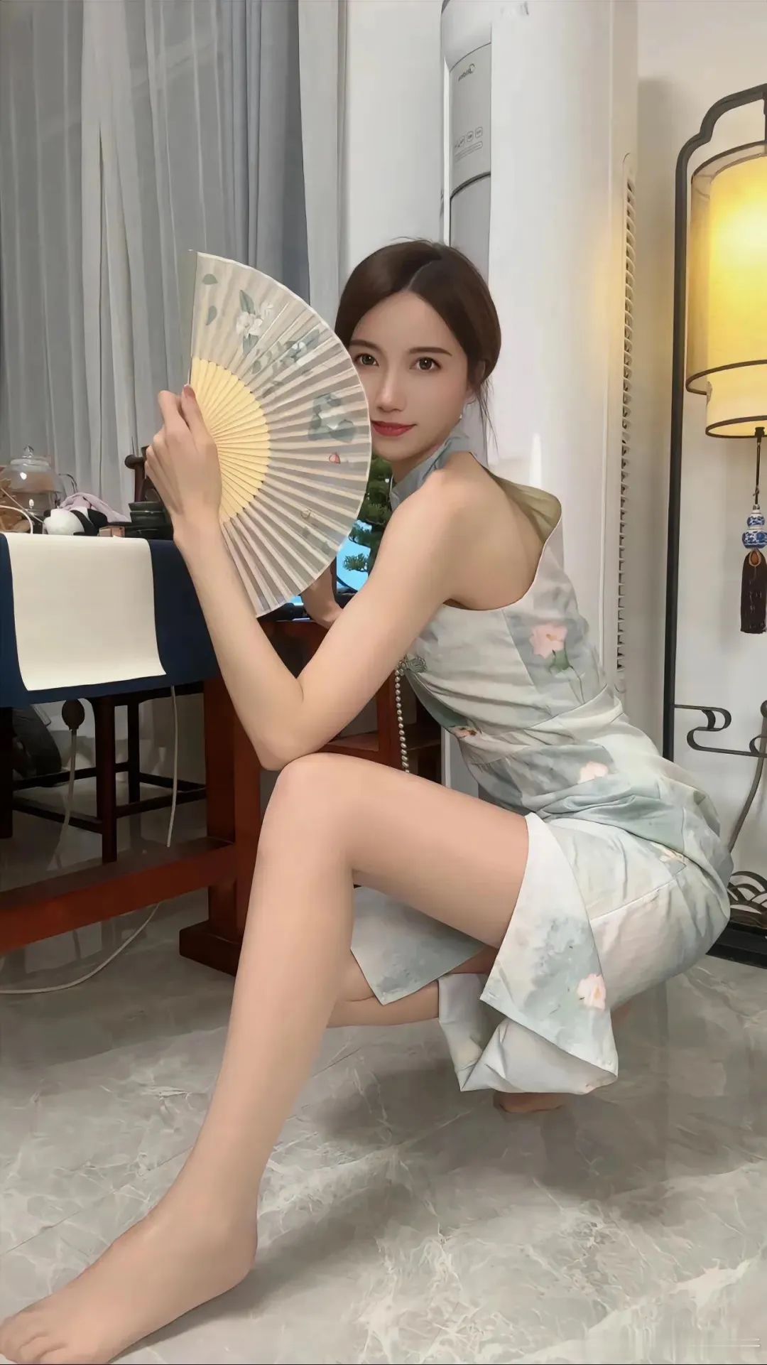 美女林以萱、丝袜美腿 、魅力十足 - 炫图天下