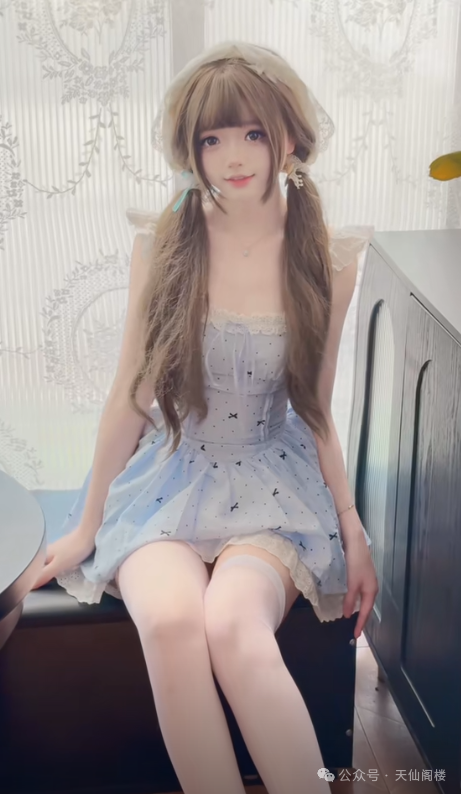 笑容最治愈的女孩，菜菜今天穿的又是什么丝！ - 炫图天下