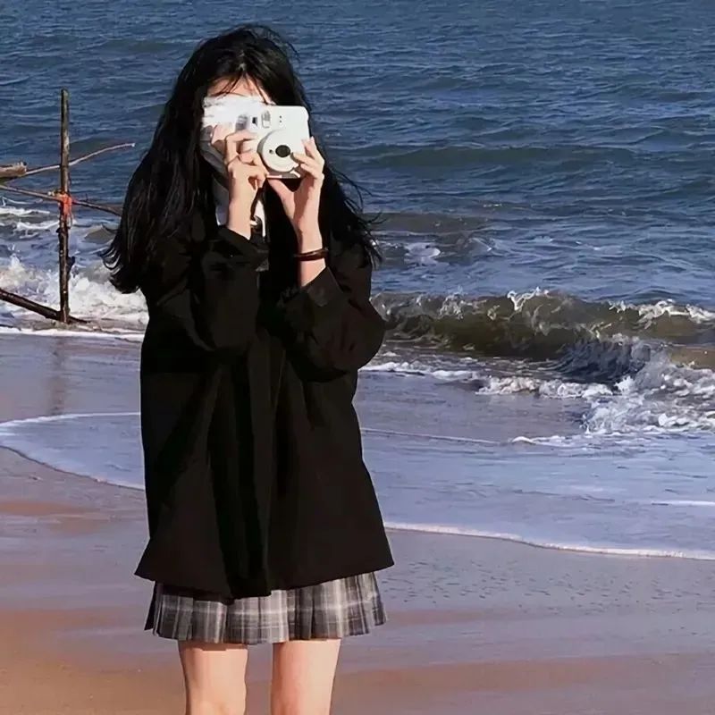惬意海边自由夏日吊带女生头像 - 炫图天下